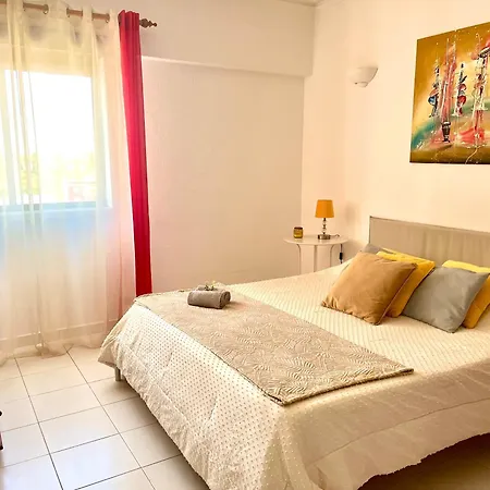 Casa Da Ii Na Torre Baleeira