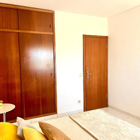 Casa Da Ii Na Torre Baleeira *